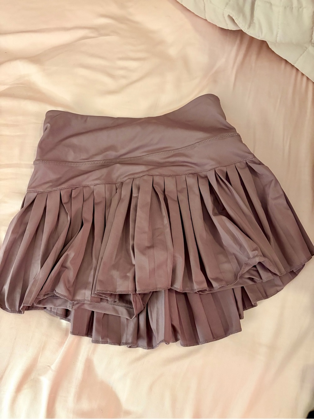High-Waist Pleated Mini Skirt in Mauve